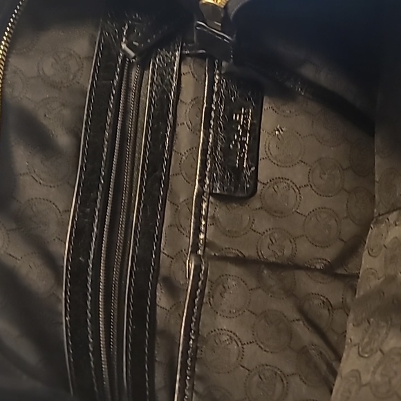 SALE Michael Kors Black Handbag - Picture 8 of 9